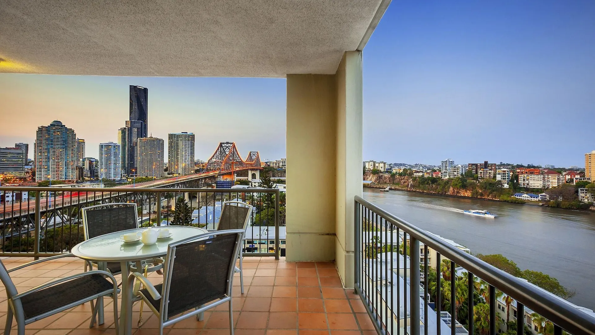 Bridgewater Apartments Brisbane Aparthotel
